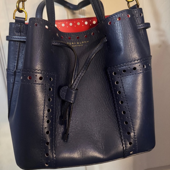 EUC AUTHENTIC TORY BURCH BUCKET CROSS BODY. - Picture 1 of 7